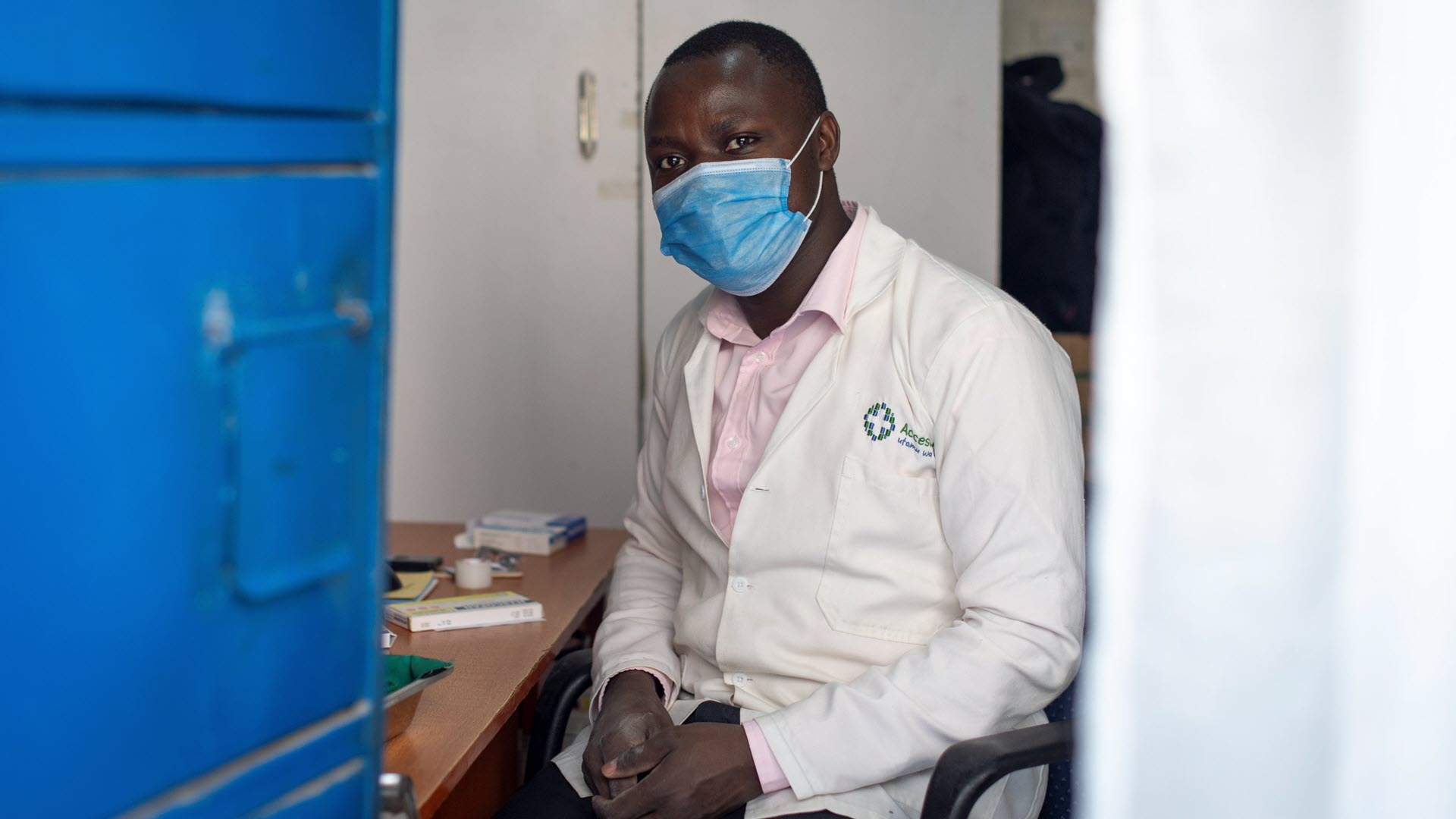 User-application of EMGuidance for healthcare professionals to find locally relevant information